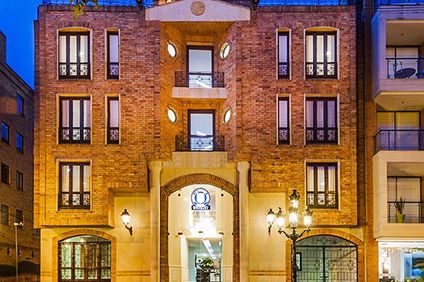 Le Manoir Hotel