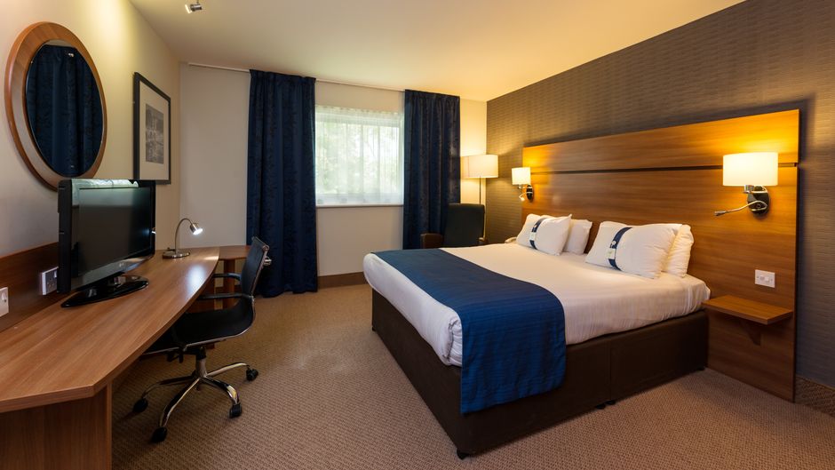 Holiday Inn Express Shrewsbury Room