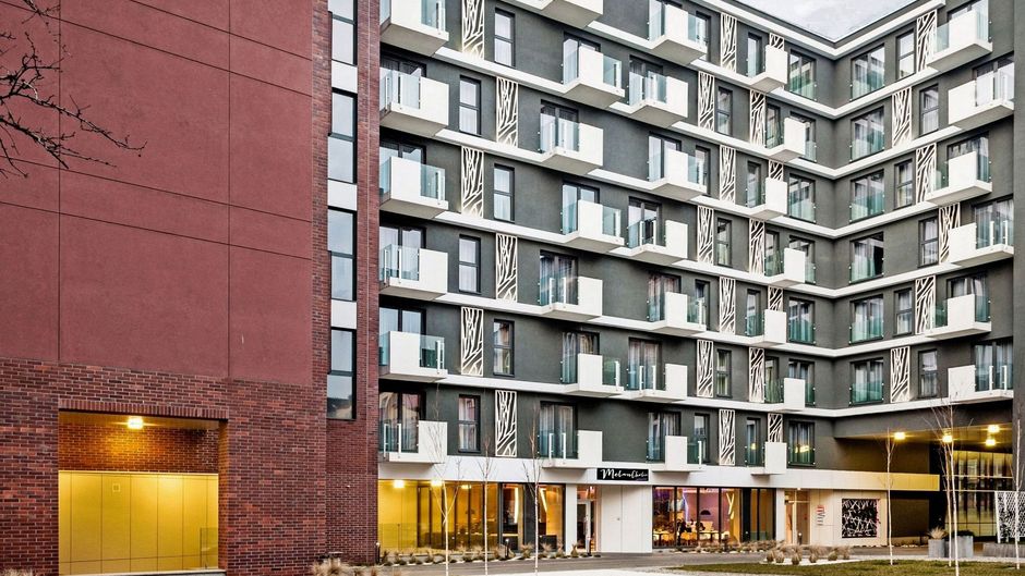 Hotel Invite Exterior