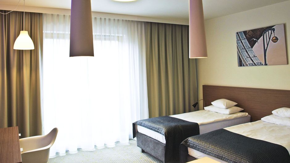 Hotel Invite Room