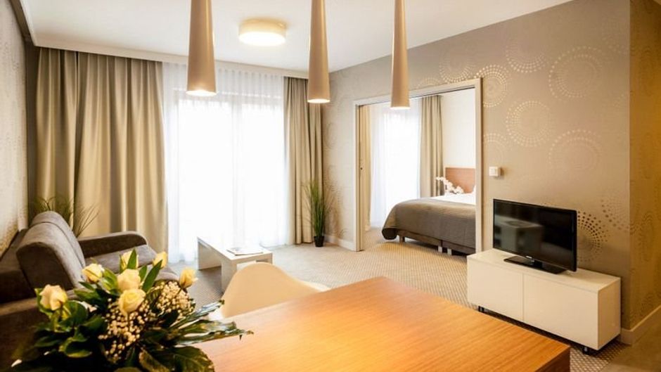 Hotel Invite Room