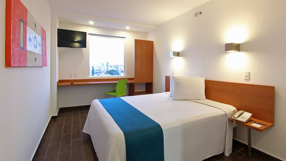 One Villahermosa Centro Room