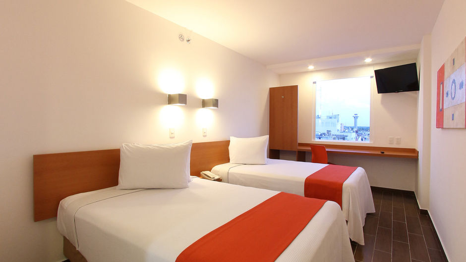 One Villahermosa Centro Room