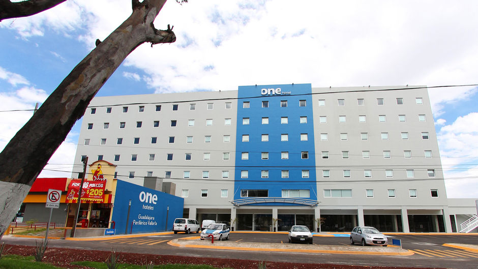 One Guadalajara Periferico Poniente Exterior