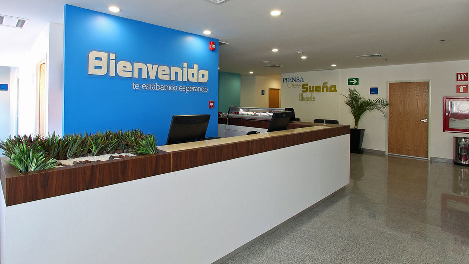 One Guadalajara Periferico Poniente Lobby