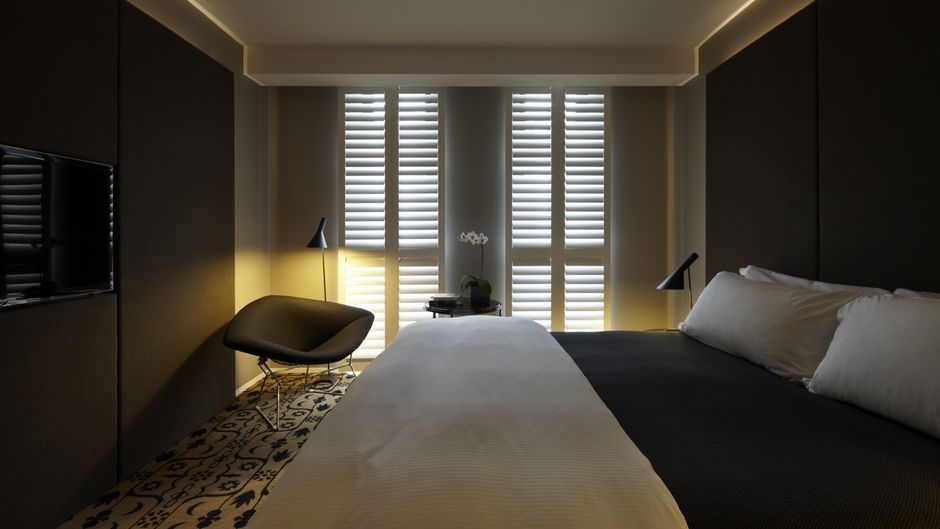 Burbury Hotel Room