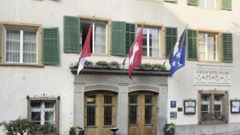 Blume Hotel Exterior