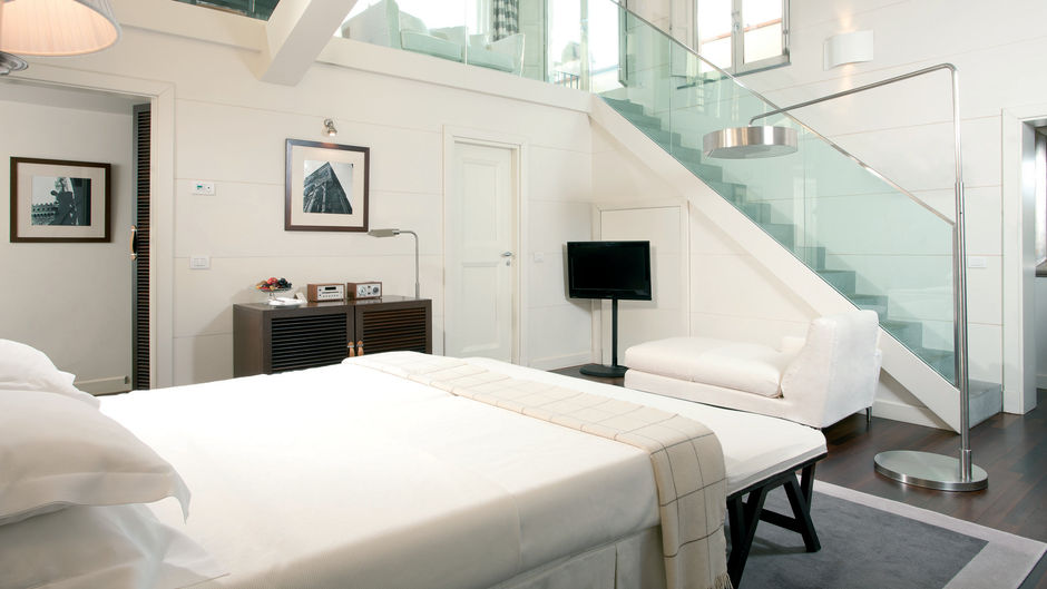 Gallery Hotel Art Suite