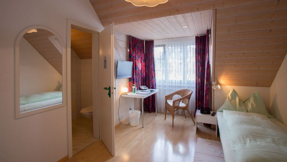 Hotel LINDE Stettlen Room