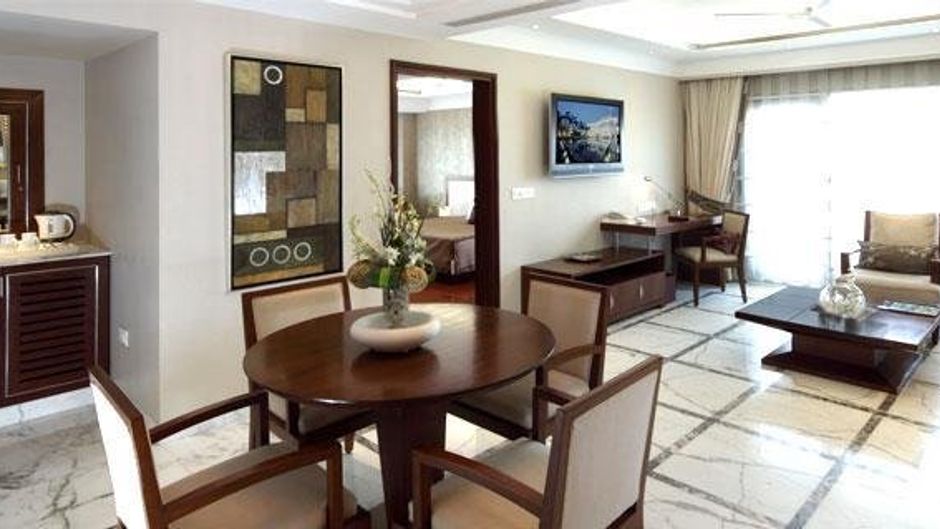 Jaypee Vasant Continental Hotel Room