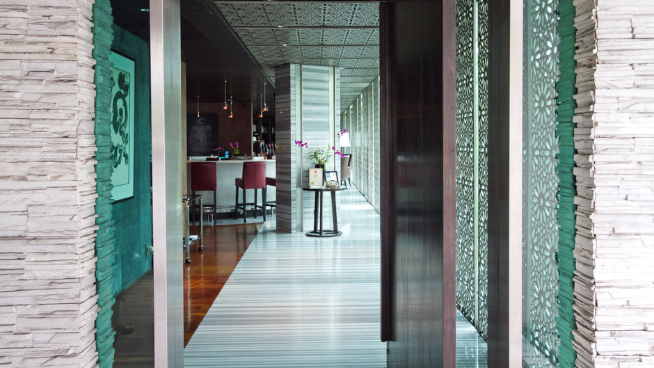 Maduzi Hotel Bangkok Lobby