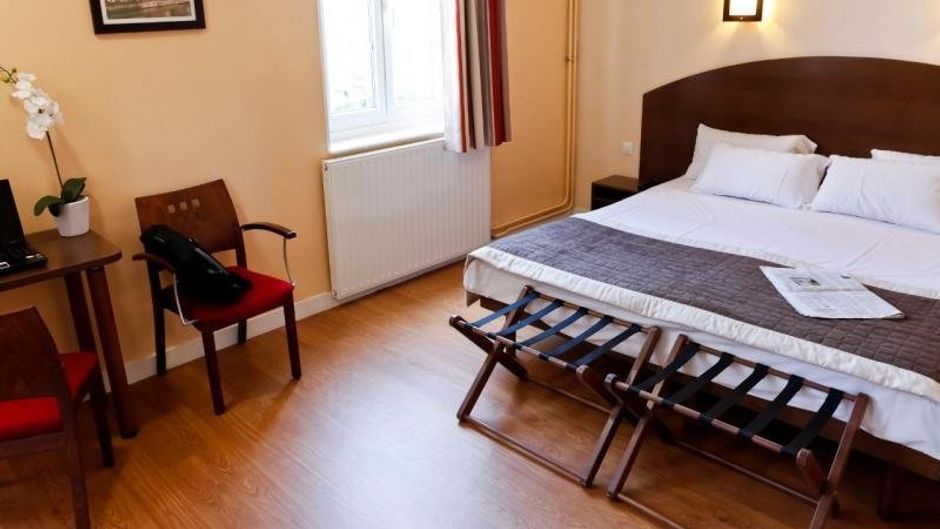 Domaine Lyon Saint Joseph Room
