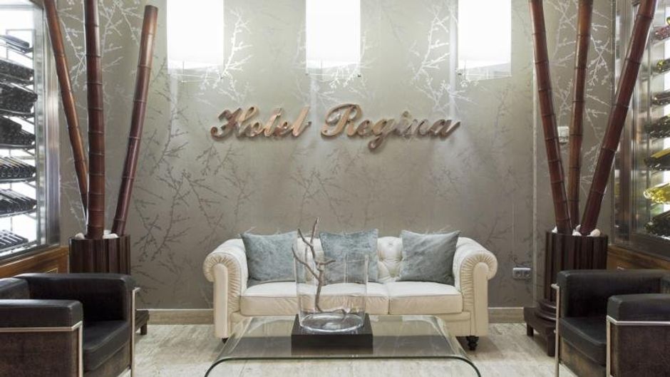 Hotel Regina Madrid Lobby