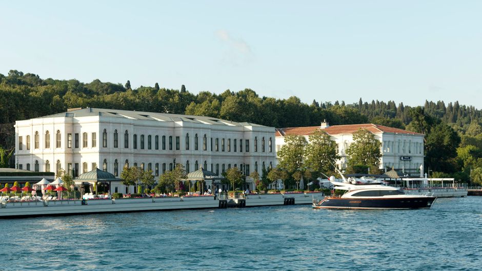 Four Seasons Hotel Bosphorus Exterior