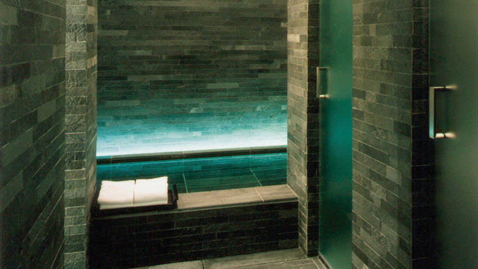 Four Seasons Hotel Tokyo at Marunouchi Spa