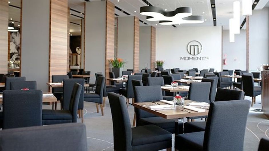Warsaw Plaza Hotel Restaurant