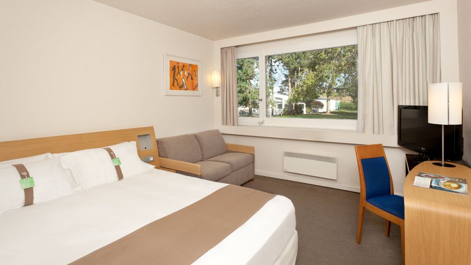 Holiday Inn Lille Ouest Englos Room