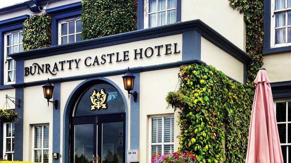 Bunratty Castle Hotel & Leisure Club, BW Exterior