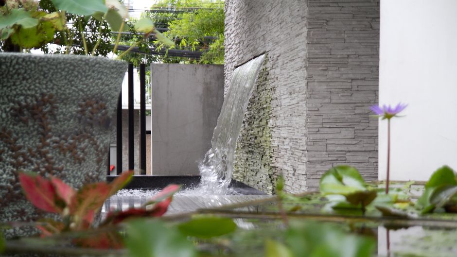 Maduzi Hotel Bangkok Exterior