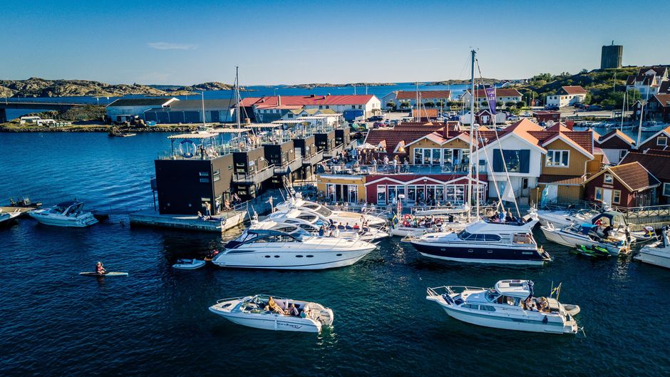 Salt & Sill Floating Hotel Exterior