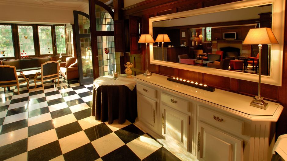 Martin's Manoir Lobby