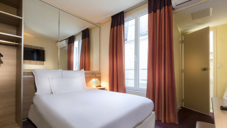 French Theory Quartier Latin Hotel Room