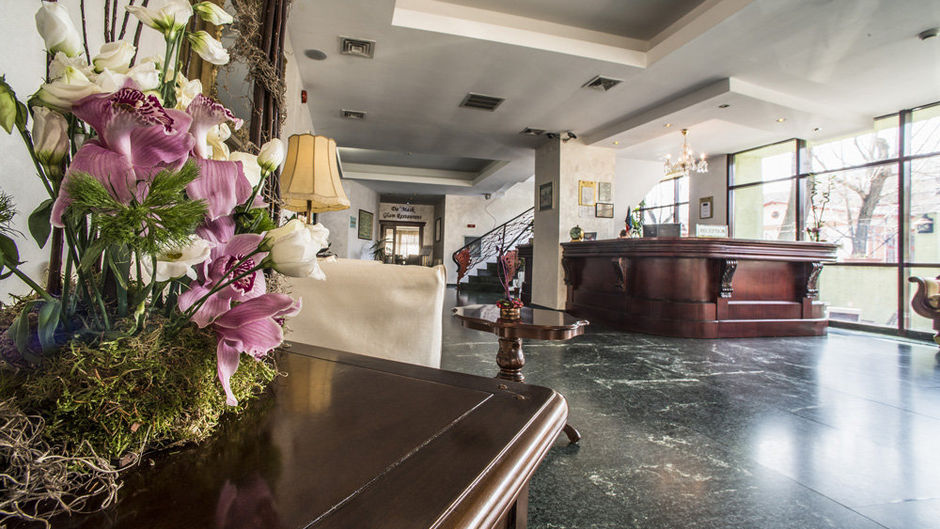 Siqua Hotel Lobby
