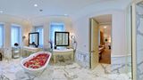 "Leonardo <b>The Taj Mahal Palace Room</b>. Virtual Tours powered by <a href=https://www.travelagewest.com/Hotels/Mumbai/