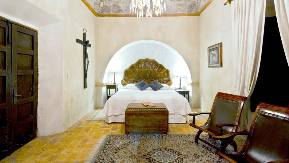 Hacienda Sepulveda Hotel & Spa Suite