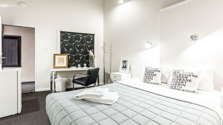 Airport Hotel Sydney Room