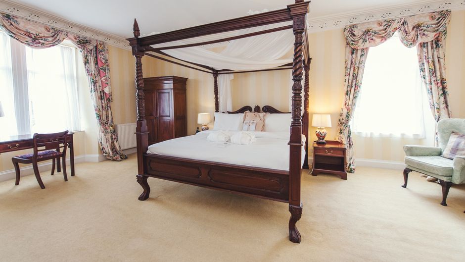 Boat Hotel Suite