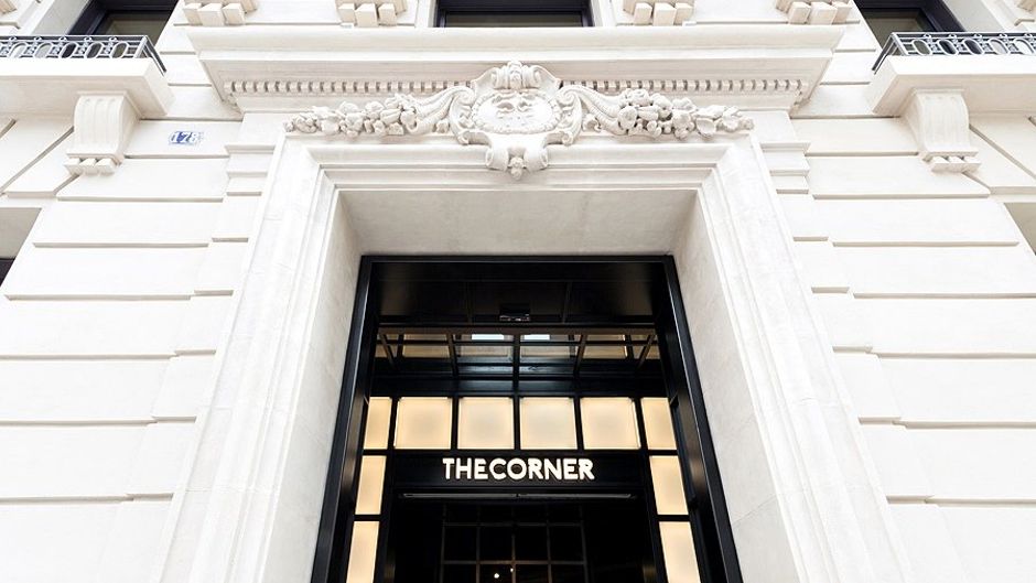 The Corner Hotel Exterior