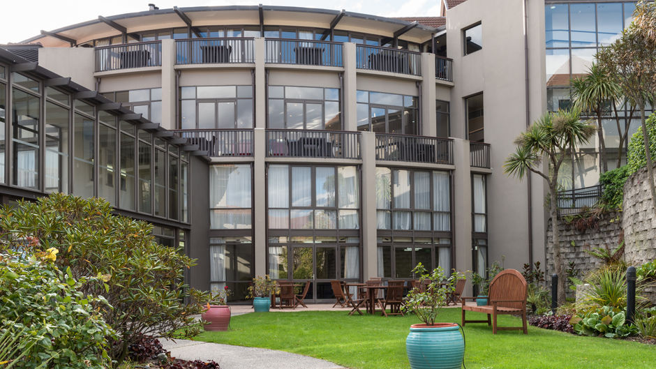 Copthorne Hotel & Resort Lakefront Exterior