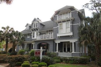 Riverdale Inn