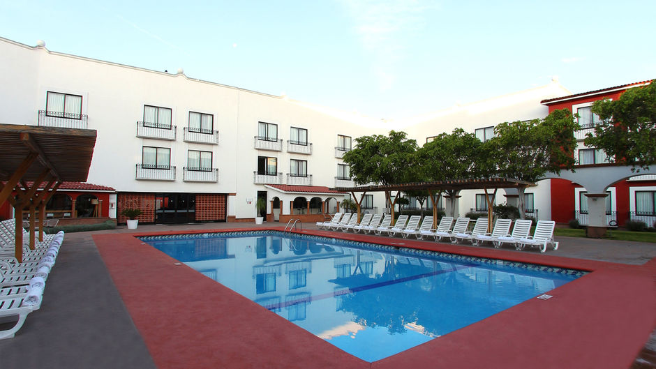 Fiesta Inn Queretaro Pool