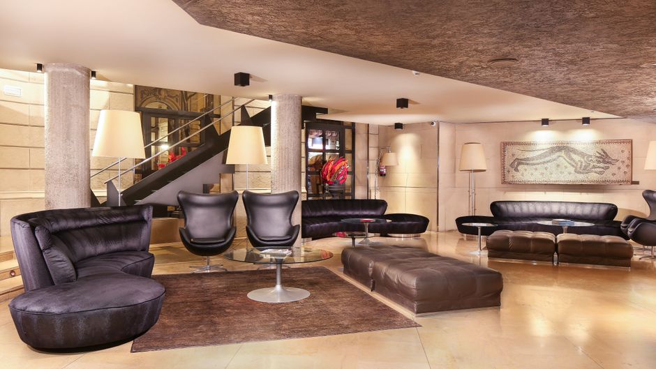 Claris Hotel & Spa Lobby