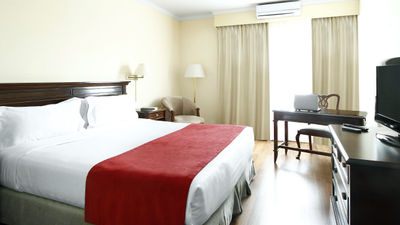 Cyan Americas Towers Hotel
