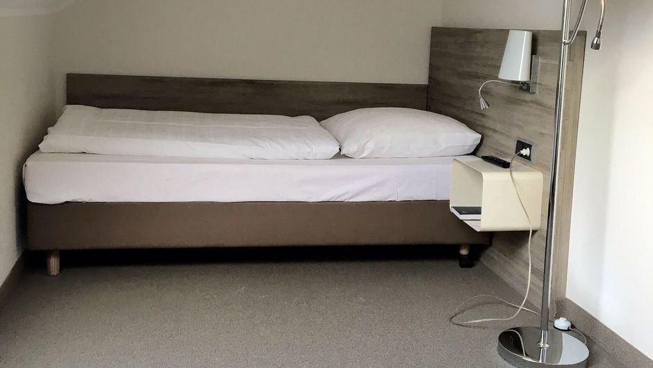 Hotel Schweizer Hof Room