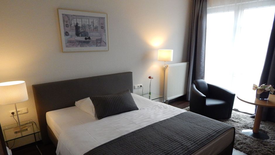 Hotel Schweizer Hof Room