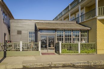 Mendocino Hotel
