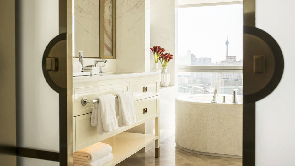 Four Seasons Hotel Tianjin Room