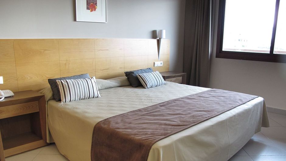 Ohtels Campo de Gibraltar Room