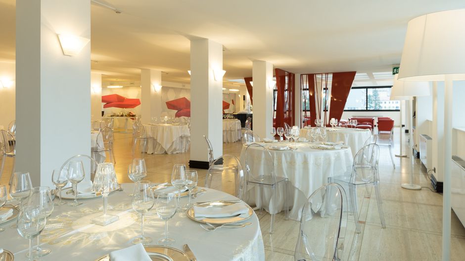 De la Ville Hotel Other
