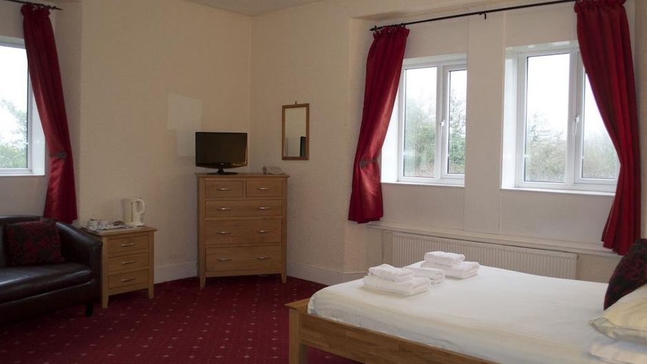 The Smithaleigh Hotel Room