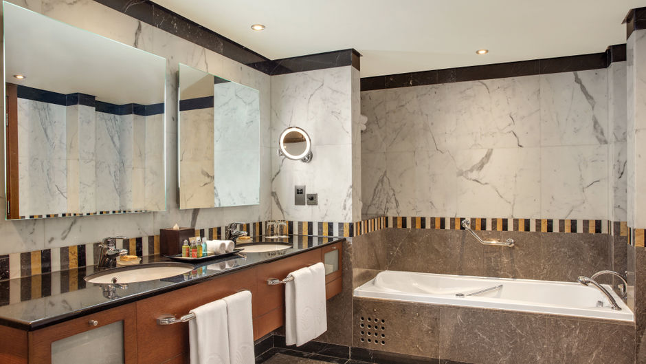Al Ain Rotana Hotel Room