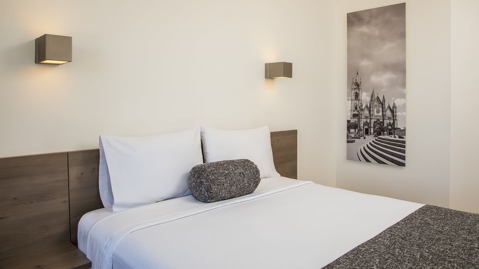 One Guadalajara Expo Room