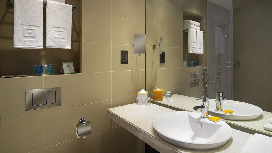 Centro Capital Centre Room