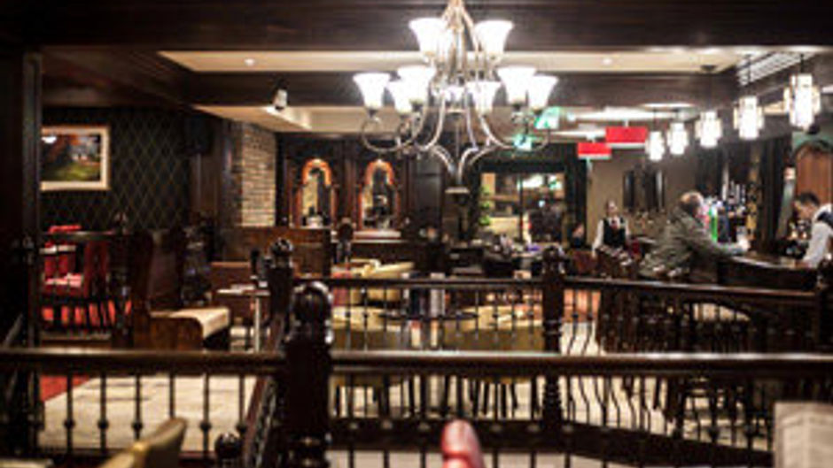 Dillon's Hotel Restaurant