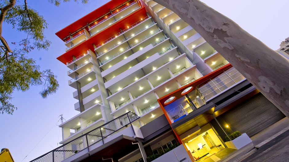 The Edge Apartment Hotel Exterior