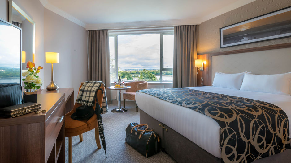 Clayton Hotel Silver Springs Room